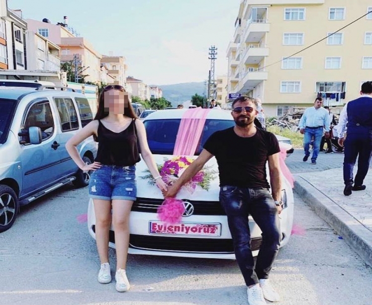 16 Yıllık Evliliğini Bitirmeden Başka Bir Kadınla Düğün Yaptı