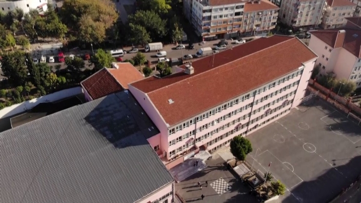 Ağır Hasarlı Okul, Havadan Görüntülendi