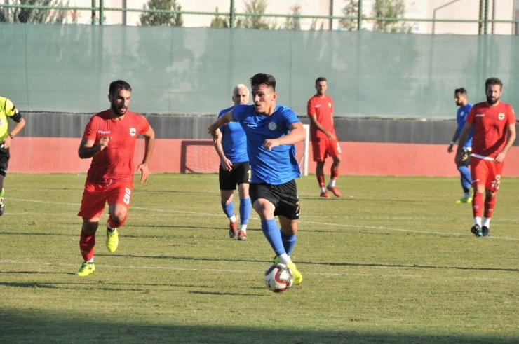 Karaköprü Belediyespor Zirve Yarışını Sürdürüyor