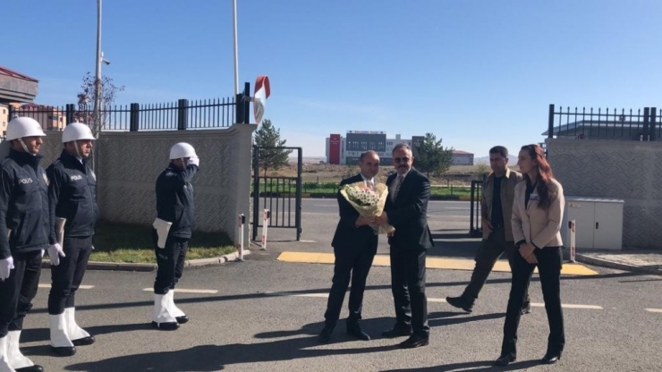 Kars Emniyet Müdürü Yavuz Sağdıç Göreve Başladı