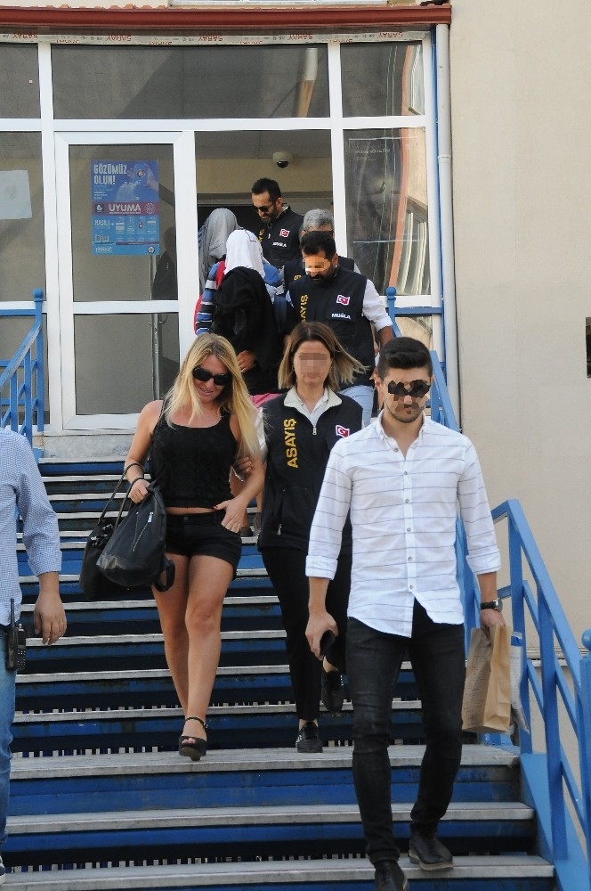 ‘Cinsel Fantezi’ Turu Yapan Tekneye Operasyon