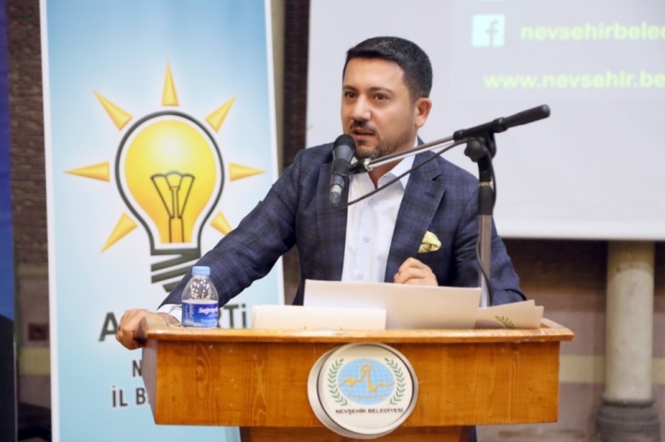 Belediye Başkanı Arı, “Herkes Başını İki Elinin Arasına Alıp Düşünmek Ve Kendini Hesaba Çekmek Zorunda”