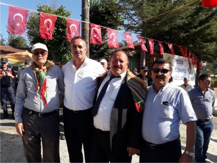 Aşağı Armutlu Köyü’nde Karakeçili Yörük Türkmen Şöleni Yapıldı