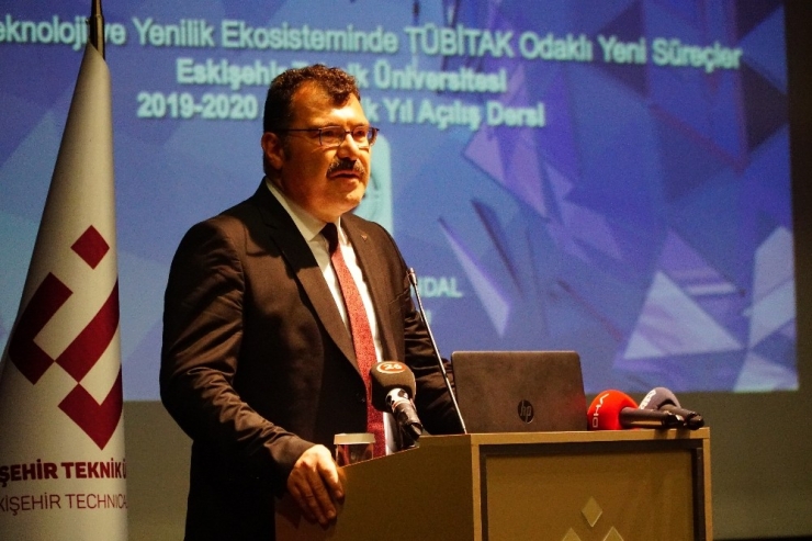Estü’de 2019-2020 Eğitim Öğretim Yılı Tübitak Başkanı Mandal’ın İlk Ders Sunumu İle Başladı