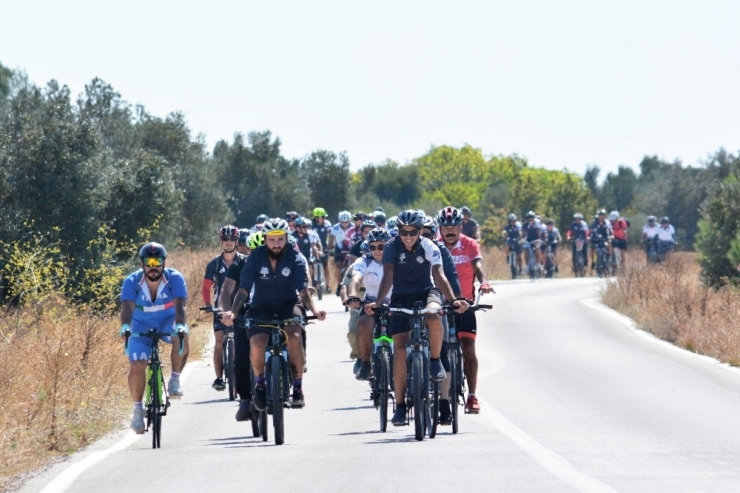 Çanakkale’de ’Şehitlere Saygı Turu’ Yapıldı