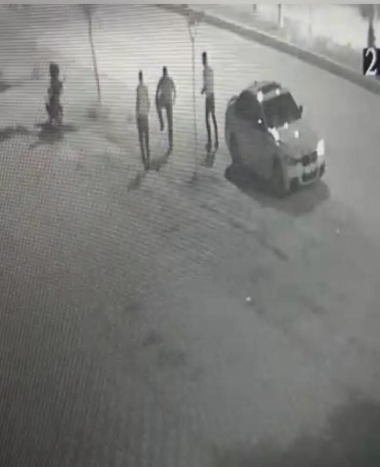 Silahla Vurup Dövdüler