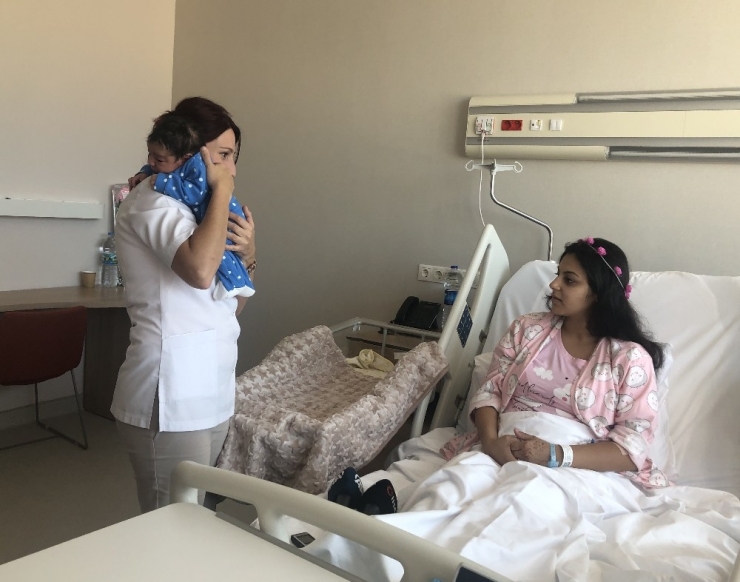 Ankara Şehir Hastanesi’nde “Geleneksel Lohusa Şerbeti” Dağıtıldı