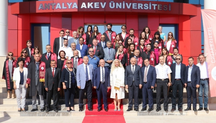 Antalya Akev Üniversitesinin Akademik Yılı Açılışı Yapıldı