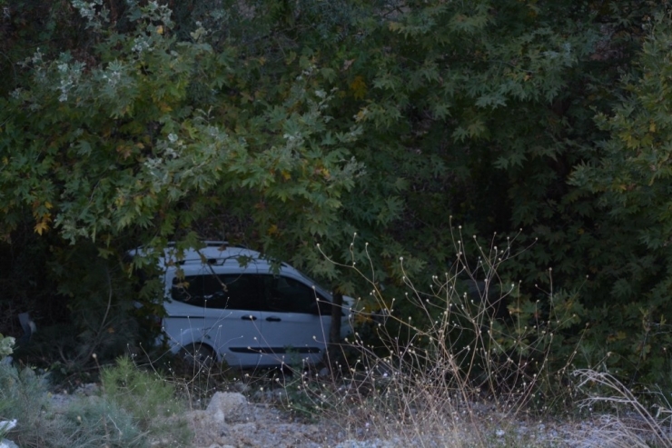 Bigadiç’teki Kazada İki Kişi Yaralandı