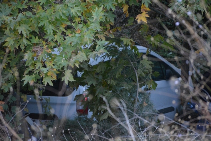 Bigadiç’teki Kazada İki Kişi Yaralandı