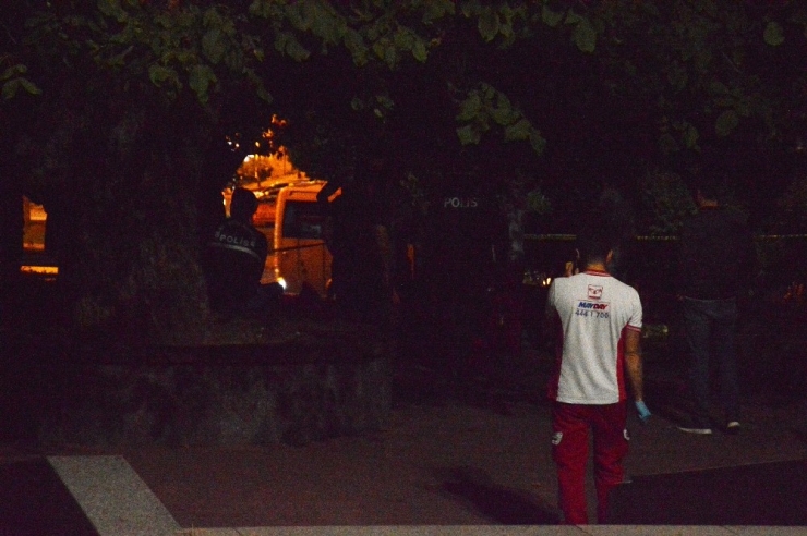 Beşiktaş’ta İntihar Eden Kişiye 45 Dakikalık Kalp Masajı