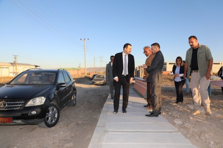 Kars’ta Osb Yolu Sıcak Asfalta Kavuşuyor