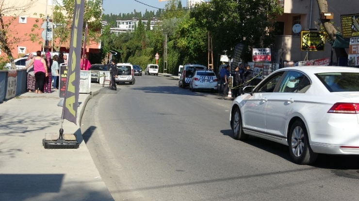 Oto Yıkamacıyla Bina Sakini Arasında Park Yeri Kavgası Kanlı Bitti