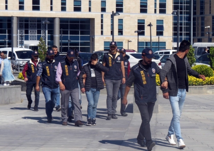 Oltalama İle 120 Bin Tl Transfer Eden Sanal Dolandırıcılar Yakalandı