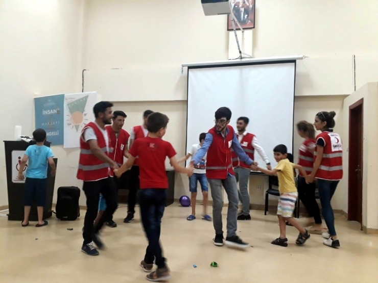 Engellileri Sevindirdiler