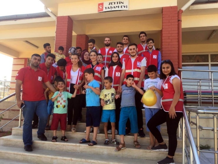 Engellileri Sevindirdiler