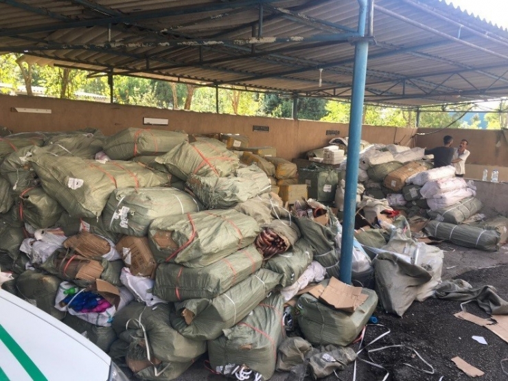 Kocaeli’de 2 Milyon Tl’lik Gümrük Kaçağı Eşya Ele Geçirildi