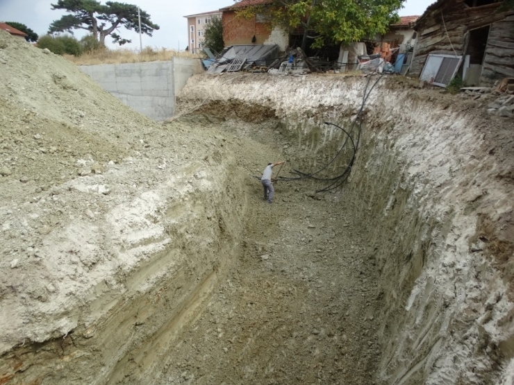 Toprağın Altındaki Enerjiyi Kullanarak Evi Isıtacak
