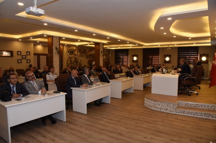 Manisa’da 200 Bin Fidan Toprakla Buluşacak