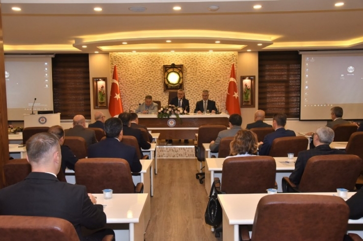 Manisa’da 200 Bin Fidan Toprakla Buluşacak