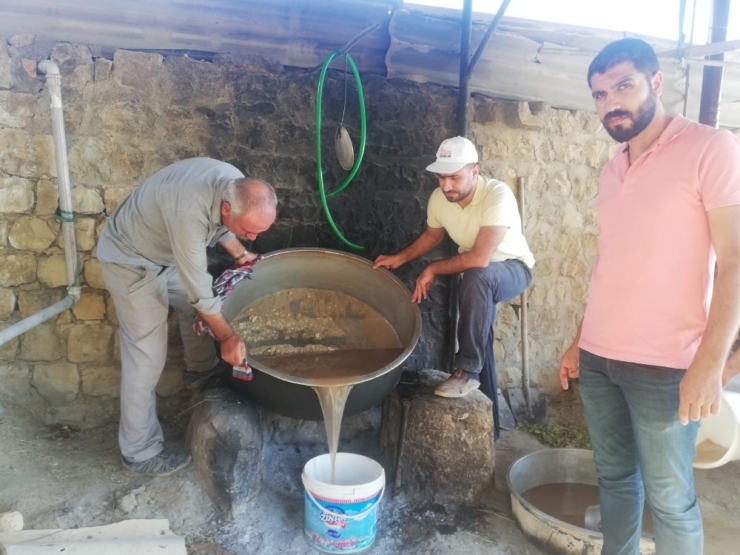 Mardin Üzümünün Pekmez Ve Pestil Yolculuğu Başladı