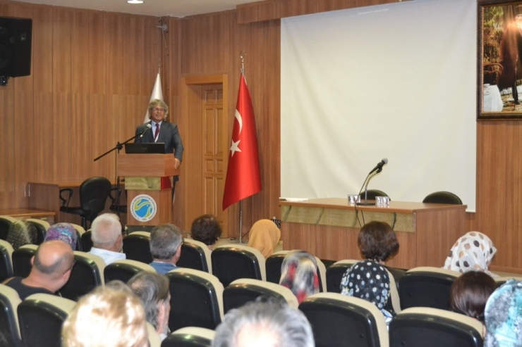 Başhekim İlhan, Hasta Ve Hasta Yakınları İle Buluşup Sorunlarını Dinledi