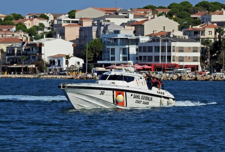 Yüzerek Sakız Adası’na Kaçarken Yakalandı