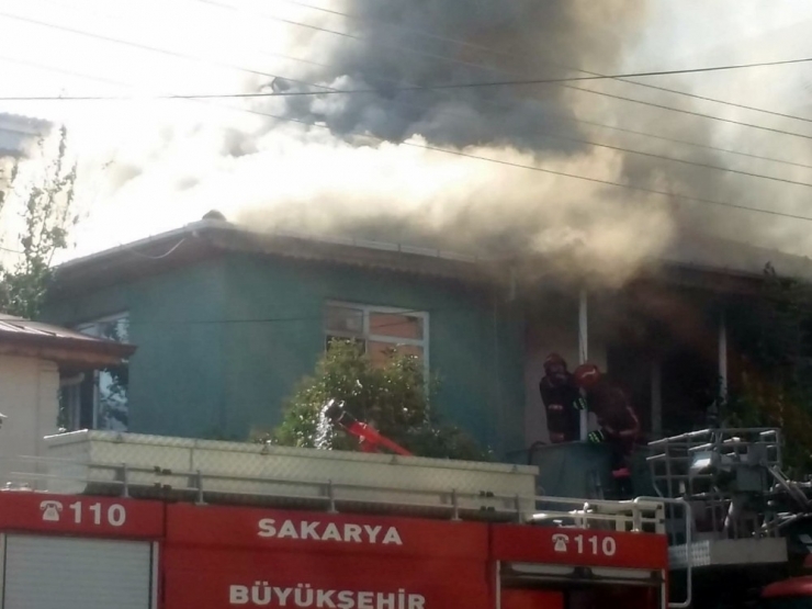 Suriyeli Ailenin Evinde Korkutan Yangın