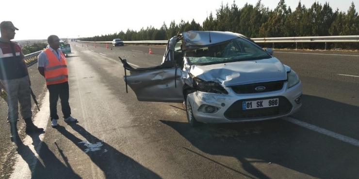 Şanlıurfa’da Otomobil Tıra Çarptı: 2 Yaralı