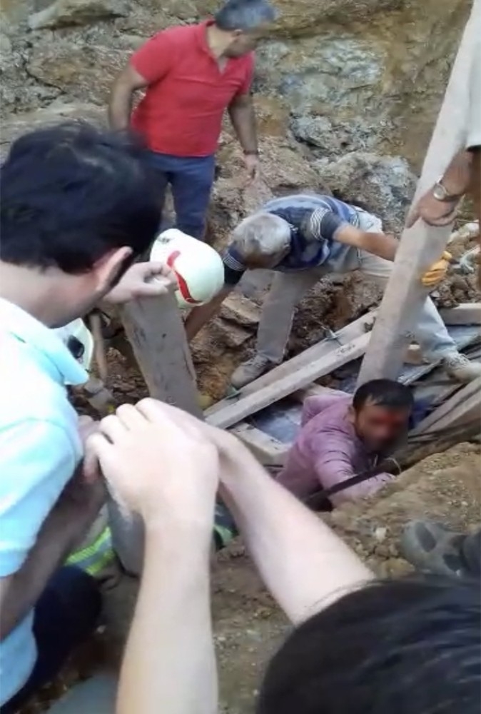 Sultanbeyli’de İnşaatta Göçük