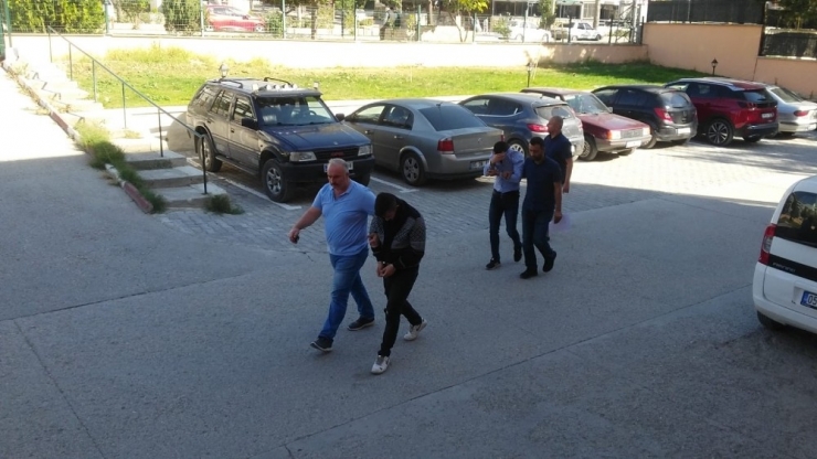 Kasayı Çalamadılar, Sadaka Kutusunu Çaldılar