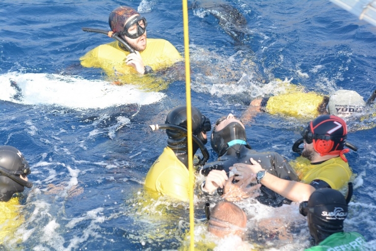 Şahika Ercümen’den Altın Madalya