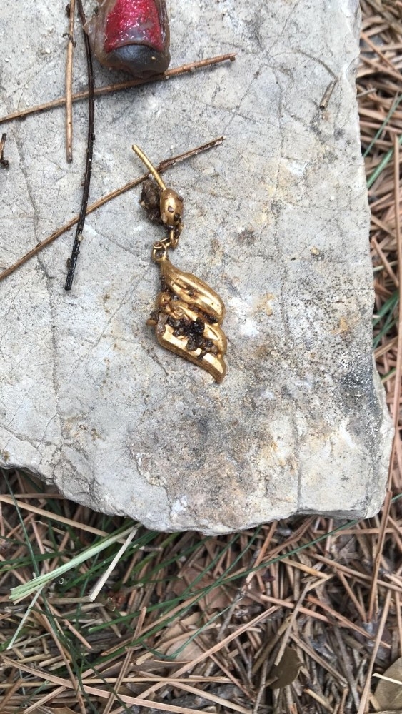 Belden Yukarısı Bulunmayan Kadın Cesedinin Kimliği Eşyalarıyla Tespit Edilmeye Çalışılıyor