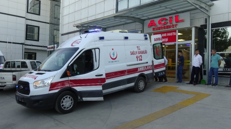 Yüksek Gerilim Hattına Kapılan 4 Çocuk Babası Hayatını Kaybetti