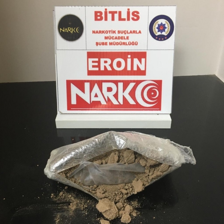 Bitlis’te Eroin Ve Esrar Operasyonu