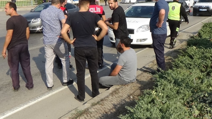 Hamile Kadın Ana Yoldan Geçmek İsterken Canından Oldu