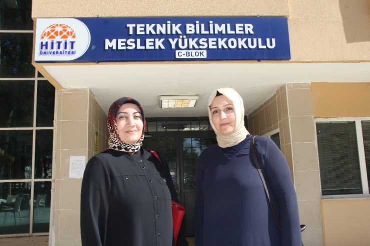 Anne Üniversitesiyle 25 Yıl Sonra Hayallerini Gerçekleştirdiler