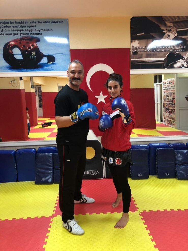 Diyarbakırlı Merve, Belçika’dan Üçüncülükle Döndü