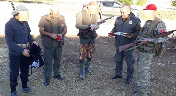 Usulsüz Avlanan 2’si Yabancı Uyruklu 8 Şahıs Yakalandı