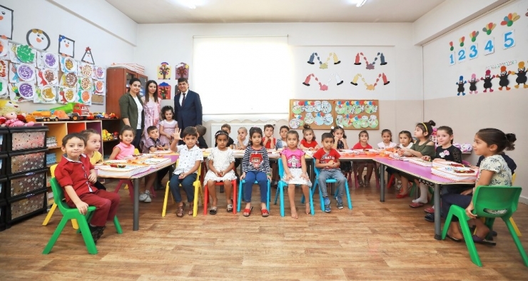 Fadıloğlu’nun Moral Ziyareti Miniklerin Yüzünü Güldürdü