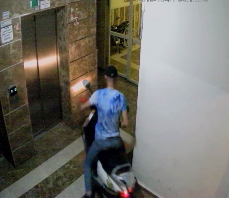 Gaziantep’te Motosiklet Hırsızlığı Kamerada