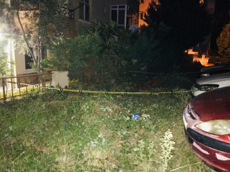 15 Yaşındaki Yabancı Uyruklu Genç Kız 4. Kattan Atladı