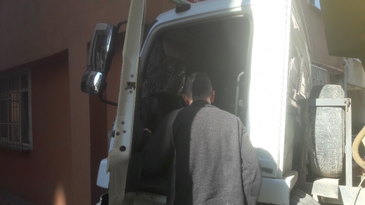 Kağıthane’de Facianın Eşiğinden Dönüldü, Vatandaş O Anları Anlattı: “Deprem Oluyor Sandım”