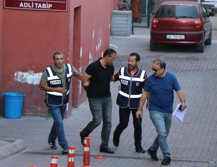 30 Bin Tl’ye Sattıkları Kepçeyi Kaçırıp Dolandırdılar