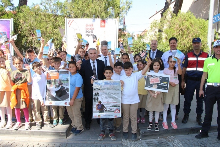 Kula’da Yaya Geçitlerinde Güvenlik Nöbeti