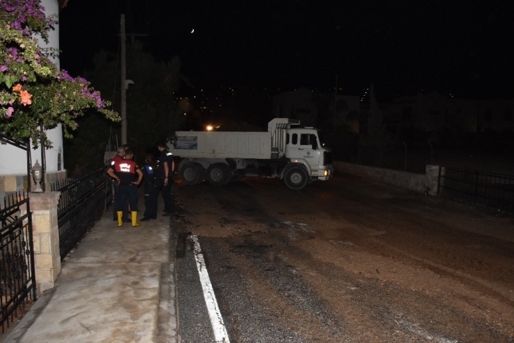 Su Borusu Bomba Gibi Patladı, Ortalık Savaş Alanına Döndü