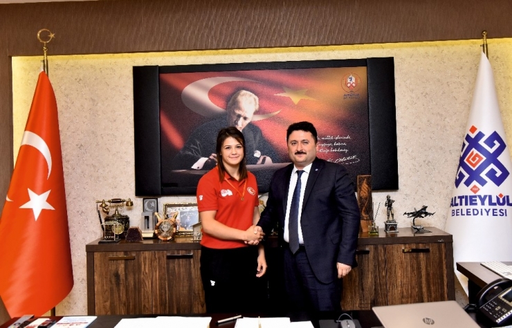 Şampiyon Judocu Habibe Altıeylül’de