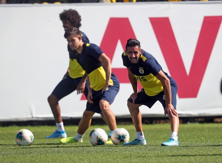 Fenerbahçe, Antalyaspor Mesaisine Devam Ediyor