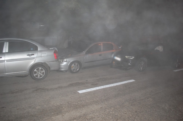 Tekirdağ’da Kontrolden Çıkan Otomobil Park Halindeki Araçlara Çarptı