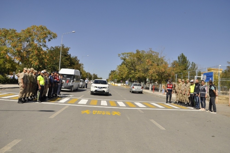 Malatya’nın İlçelerinde De Yaya Nöbeti Tutuldu